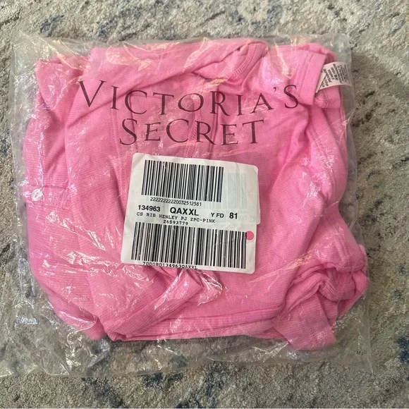 VICTORIA'S SECRET Ribbed Modal Henley Short Set - NWT- Size XL - Picture 4 of 4